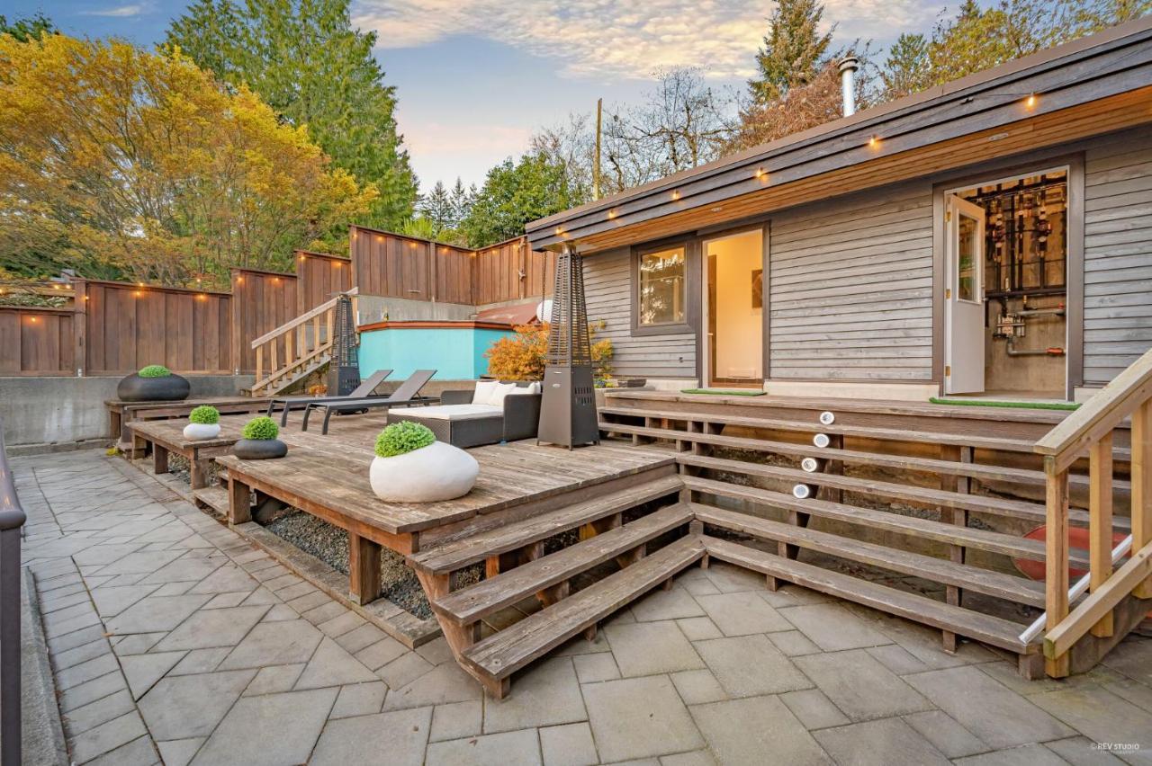 Grouse Cheerful Large Private Bedroom, Bath, Shared Deck, Pool, Hot Tub North Vancouver Buitenkant foto