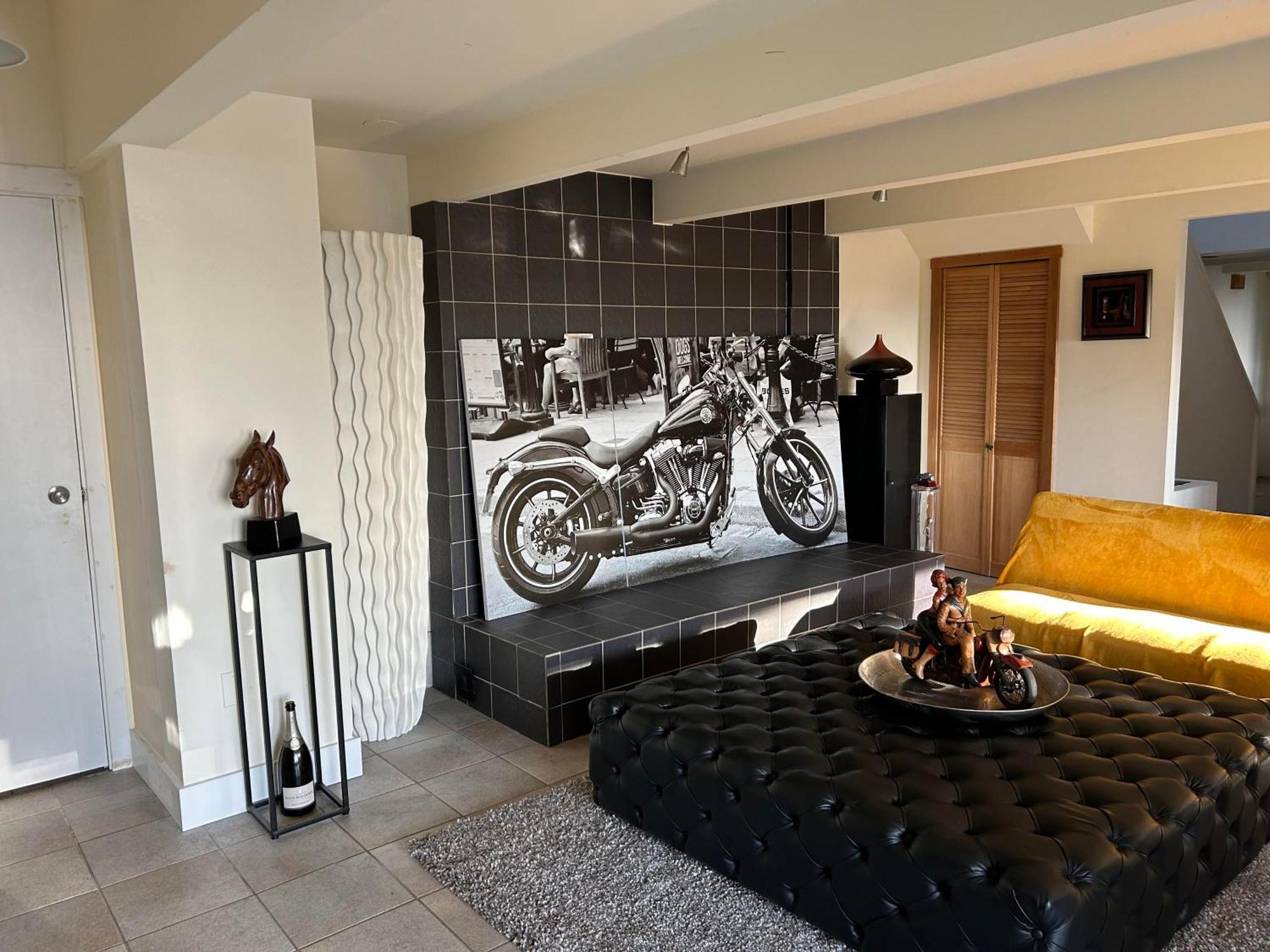 Grouse Cheerful Large Private Bedroom, Bath, Shared Deck, Pool, Hot Tub North Vancouver Buitenkant foto