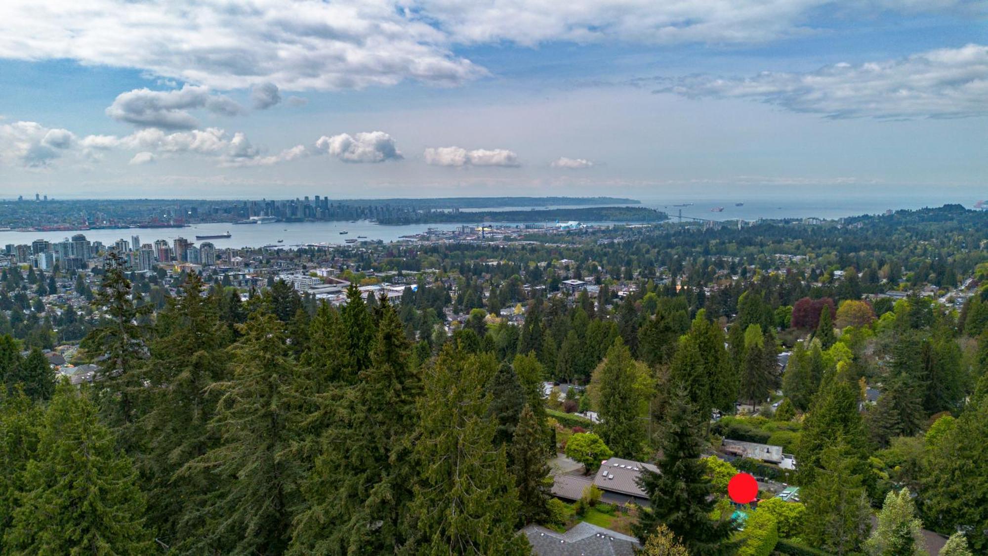 Grouse Cheerful Large Private Bedroom, Bath, Shared Deck, Pool, Hot Tub North Vancouver Buitenkant foto